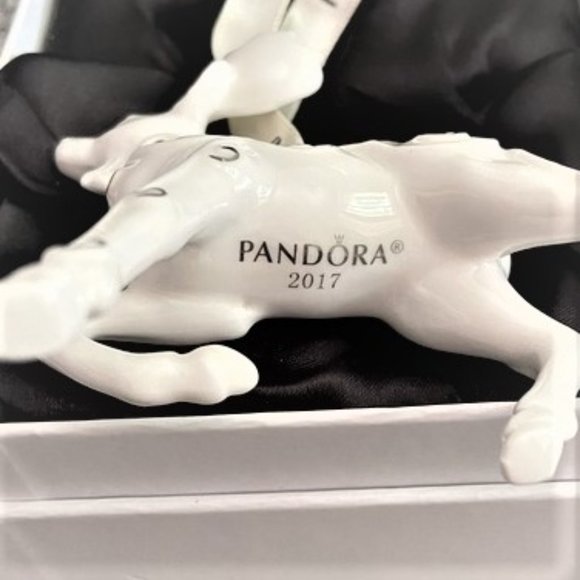 RARE 2017 Pandora Reindeer Ornament-Jared Exclusive - Picture 7 of 7
